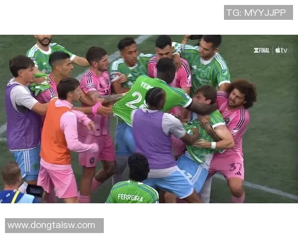 苏亚雷斯领衔进攻锋线足球巨星风采展现精彩瞬间