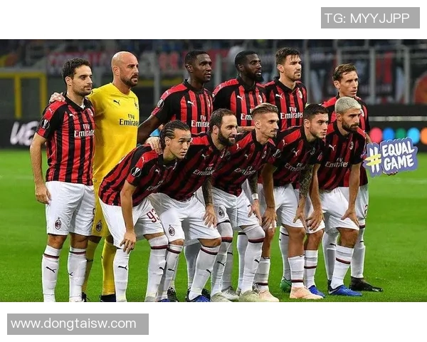 都灵足球俱乐部球星风采展示 引领意甲赛场新辉煌